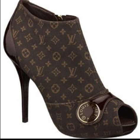 tacones louis vuitton mujer precio|tacones para mujer.